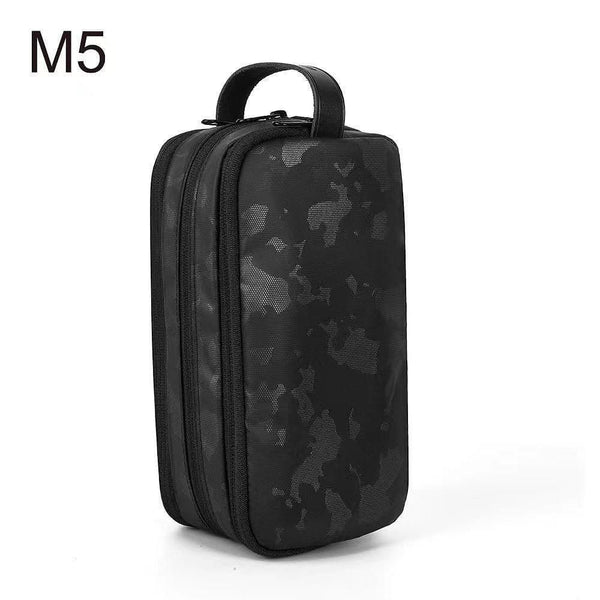 M5 SALEM TRAVEL POUCH - حقيبة يد محمولة